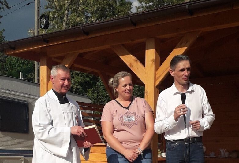 Nowa altana już integruje