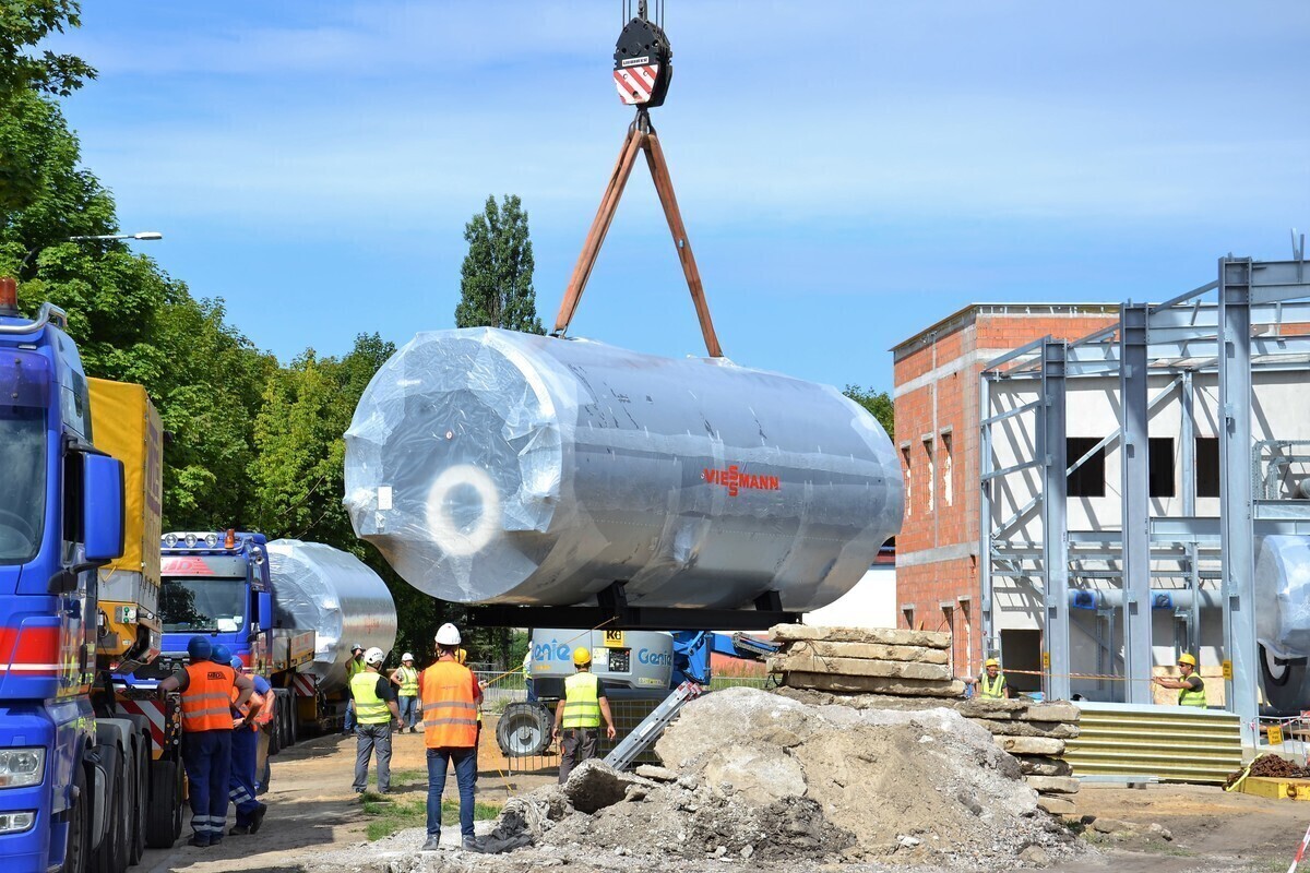 Olbrzymia przesyłka dotarła do Piotrkowa