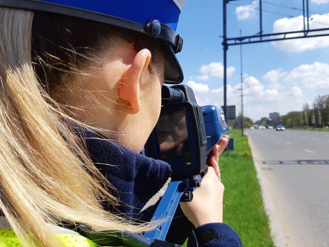 Więcej policji na drogach