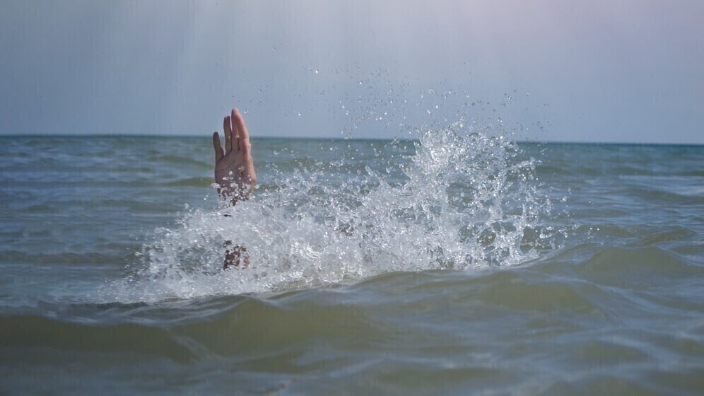 Policjant na urlopie w Albanii uratował nastolatkę