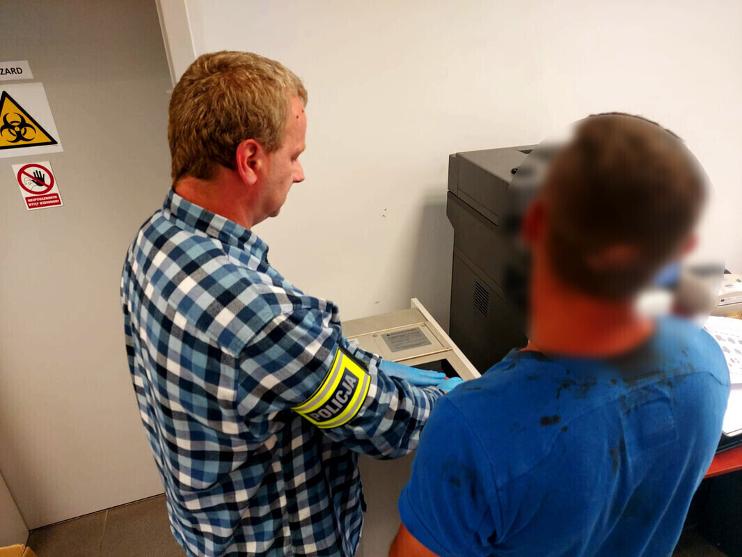 Awanturnik okazał się także złodziejem