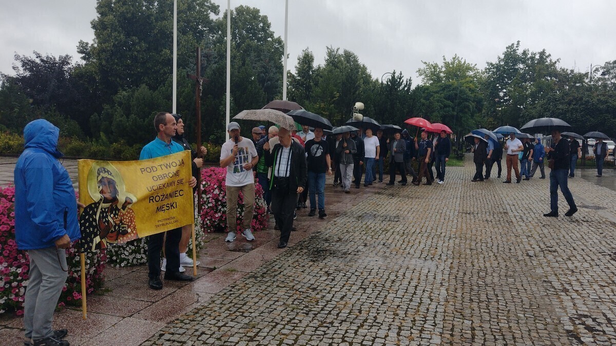 Piotrkowski Męski Różaniec w święto Przemienienia Pańskiego