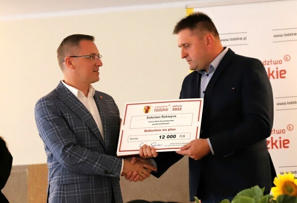 Jedni zbudują altanę inni kupią nagłośnienie