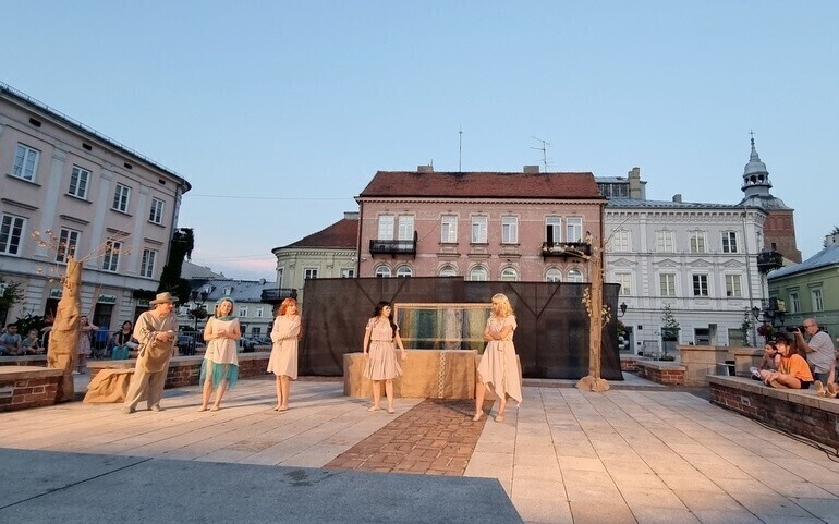 MOK zaprosił na bajkę ZDJĘCIA