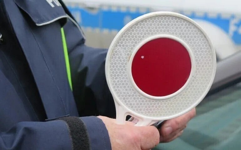 Policjant w stanie po użyciu alkoholu zatrzymany...przez policjantów