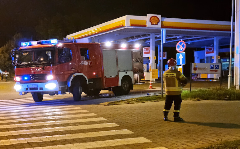 Poważny wyciek gazu na stacji paliw