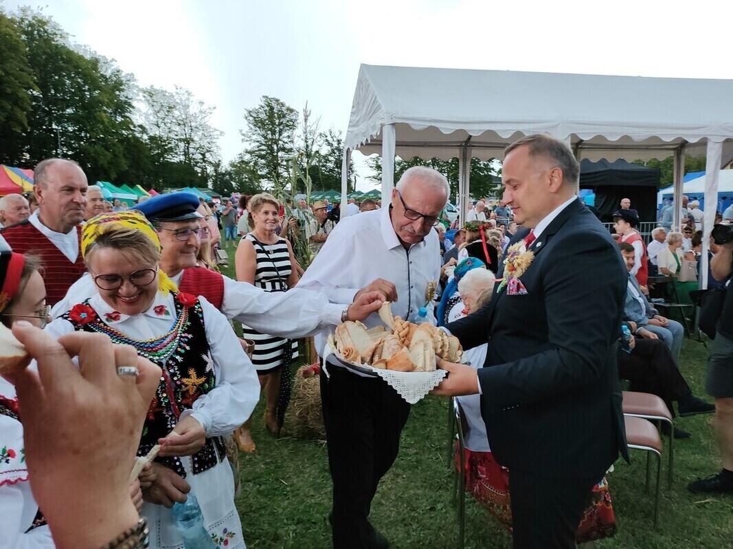 Powiatowe dożynki w Łękach Szlacheckich DUŻO ZDJĘĆ