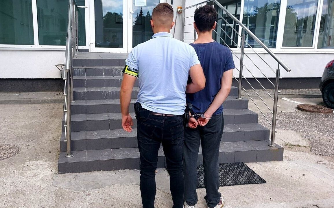 Szesnaście zarzutów dla 19-latka