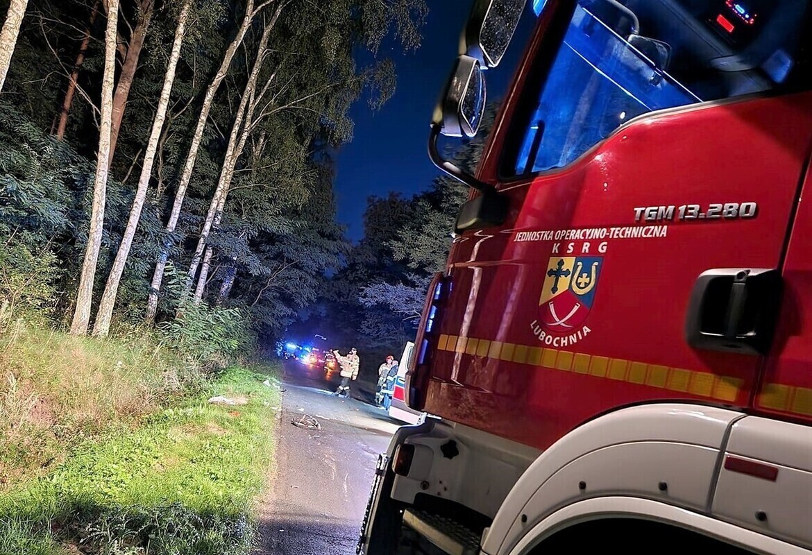 Rowerzystka zginęła po czołowym zderzeniu z audi