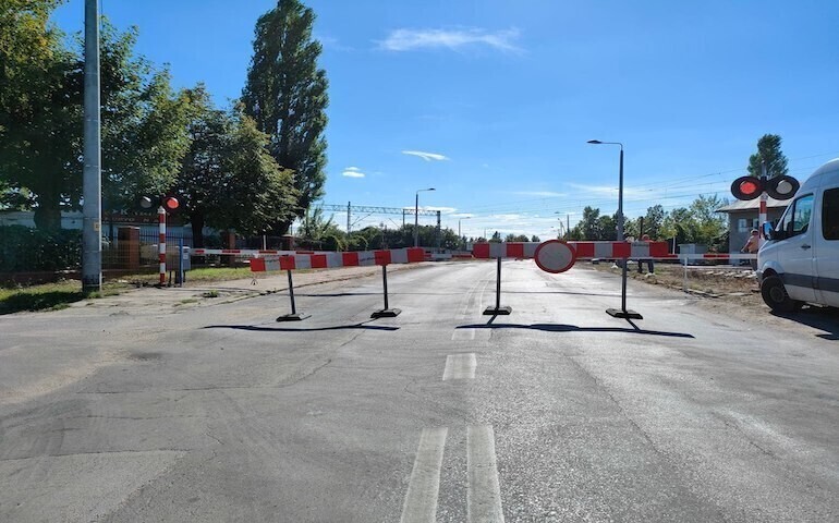 Zamknięty przejazd na Roosevelta. Mamy stanowisko PKP