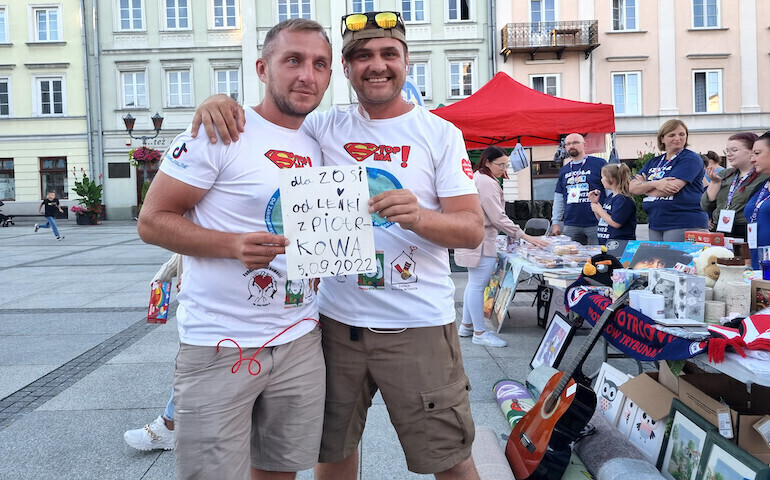 Wędrują po najdroższy lek świata