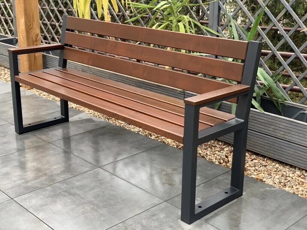 Zatroszcz się o miejską przestrzeń i sięgnij po ławki parkowe