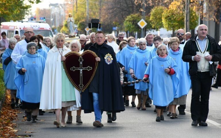 Różaniec ulicami miasta