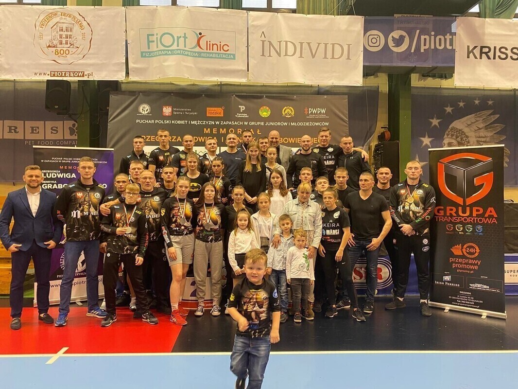 Medalami uczcili pamięć legendarnych trenerów