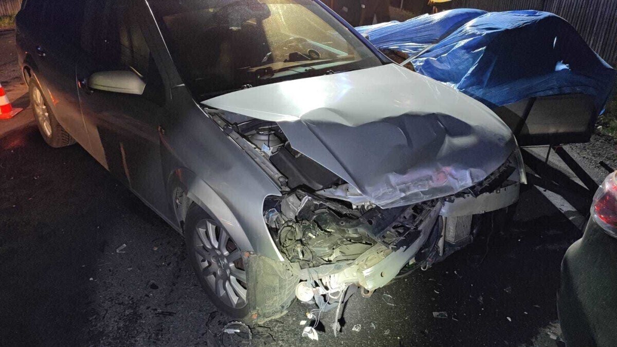 Zderzenie osobówek. Jedna osoba trafiła do szpitala