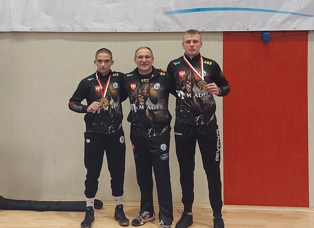 Medale zapaśników AKS