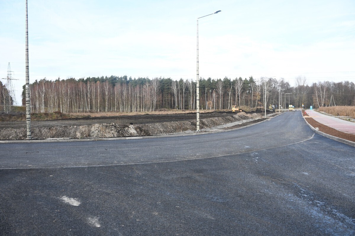 Nowe drogi już z asfaltem ZDJĘCIA