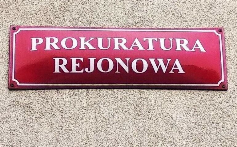 Mężczyzna odpowie za udostępnianie pornografii nieletniej