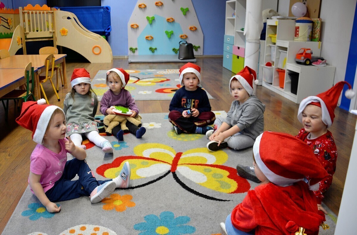 Święty Mikołaj rozdawał prezenty