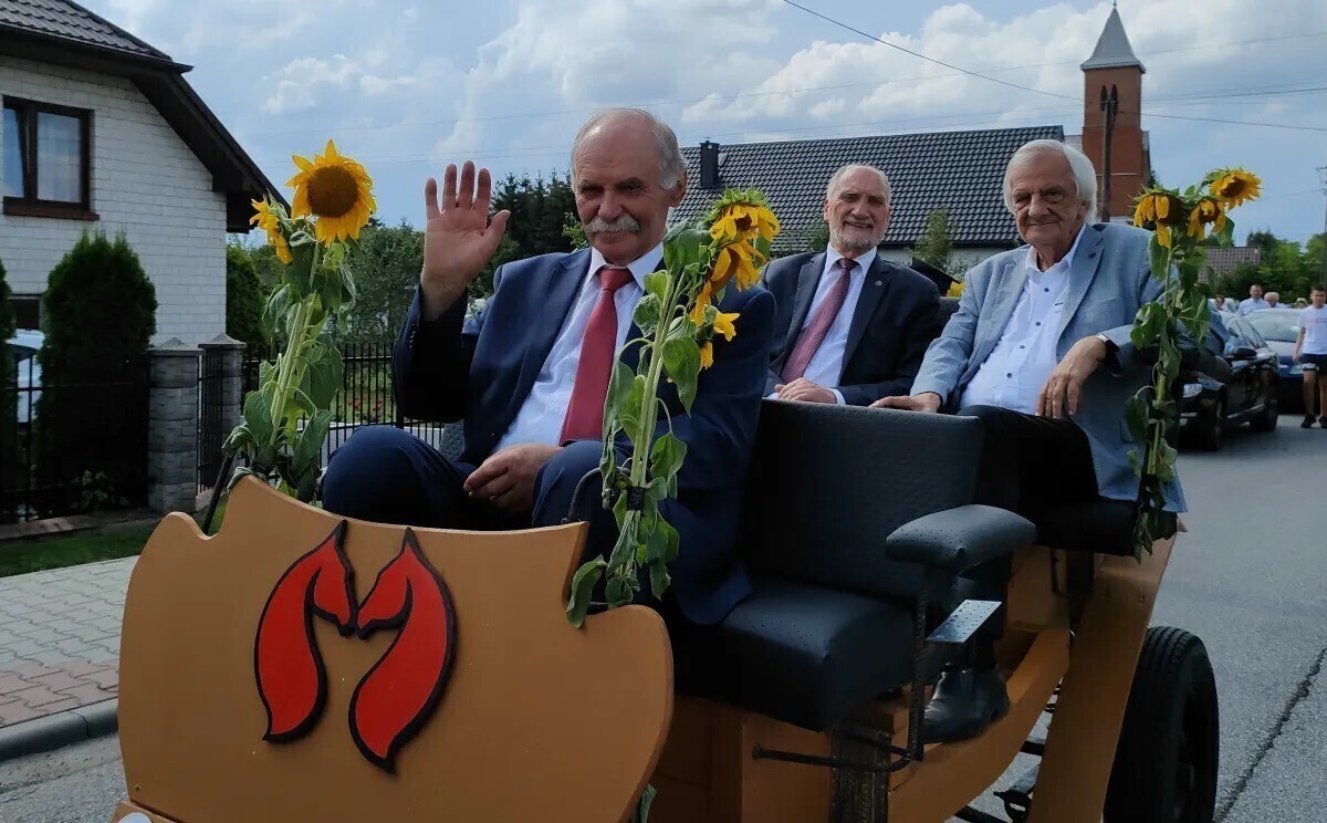 Terlecki zamiast Macierewicza Marszałek senior odpowiada