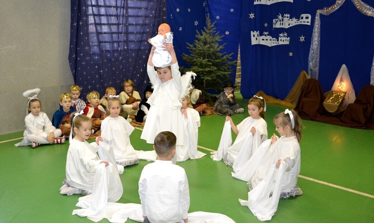 Jasełka w Przedszkolu Sióstr Dominikanek ZDJĘCIA