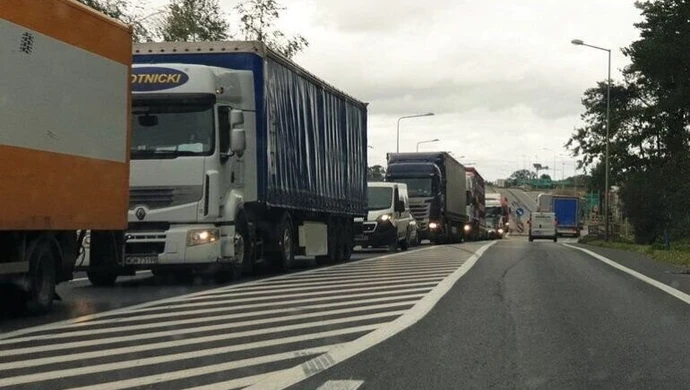 Utrudnienia na DK12 i DK 74