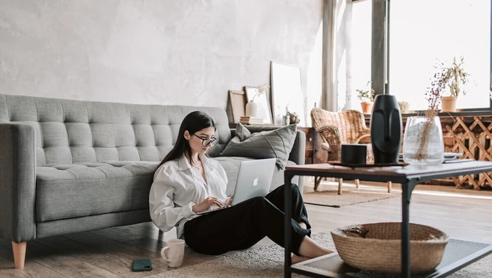 Duże pomieszczenie, mało wolnej przestrzeni - jaki oczyszczacz powietrza wybrać?