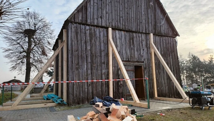 Chcą ratować zabytkowy kościółek w Witowie