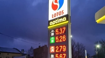 VAT obniżony, na stacjach paliw taniej