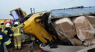 Przewrócone TiR-y. Utrudnienia na A1 i S8