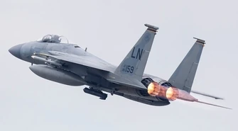 Maszyny bojowe na piotrkowskim niebie