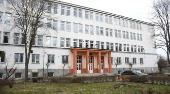 II LO: inwestycja nie skończona, a wykonawca zszedł z robót