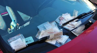 Ponad 60 mandatów i prawie 10 tys. zł za parkowanie w piotrkowskiej strefie