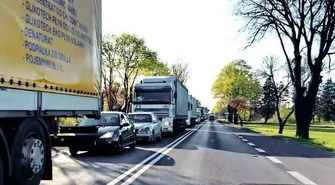 Nocne naprawy na krajowej dwunastce