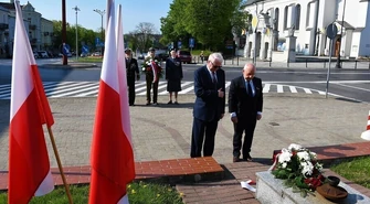 Oddali hołd Polakom poległym w walce o niepodległość (ZDJĘCIA)