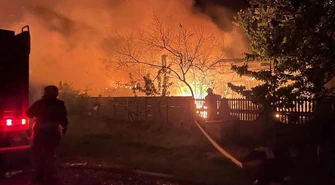 Płonęły budynki gospodarcze