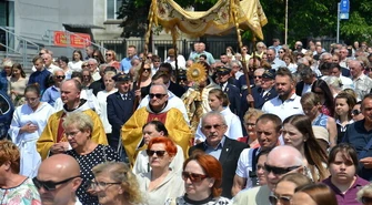 Te Deum laudamus. Boże Ciało na ulicach Piotrkowa [DUŻO ZDJĘĆ]