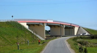 Z miłości skoczył z wiaduktu