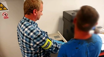 Awanturnik okazał się także złodziejem