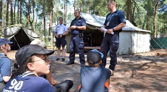 Policja wchodzi do obozów (ZDJĘCIA)