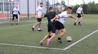 Świętowali 20-lecie i zmagali się na murawie