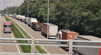 Ogromne korki. Gdzie są drogowcy?