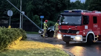 Stracił panowanie, uderzył w latarnię