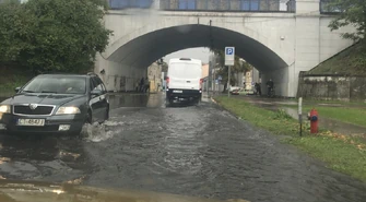 Ulewa nad Piotrkowem [ZDJĘCIA]