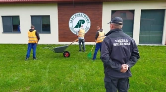 Więźniowie posprzątali w Kole