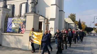 Męski Publiczny Różaniec w Piotrkowie tym razem w ramach modlitwy ogólnoświatowej