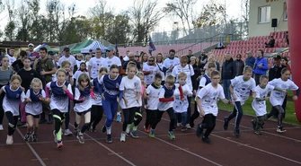 Na sportowo dla Patryka. Piotrkowianie wspierają&nbsp;nastolatka w powrocie do zdrowia