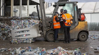 Na każdego Europejczyka przypada średnio ok. 34 kg śmieci z opakowań sztucznych. Pomóc mają fundusze europejskie