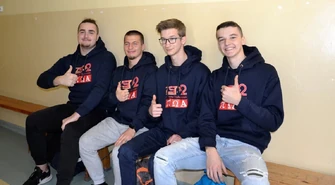 W ZSP nr 2 będą uczyć się naprawiać elektryki i hybrydy