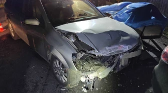 Zderzenie osobówek. Jedna osoba trafiła do szpitala